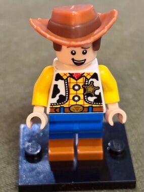 LEGO TOY STORY 4 "Woody with lopsided grin" toy016 MINT CONDITION